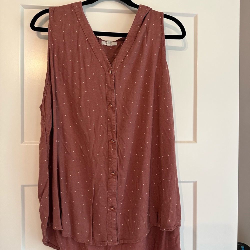 Maurices Heart Print Button Down Tank 2X